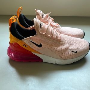 Nike Air Max 270. Pink with hot pink